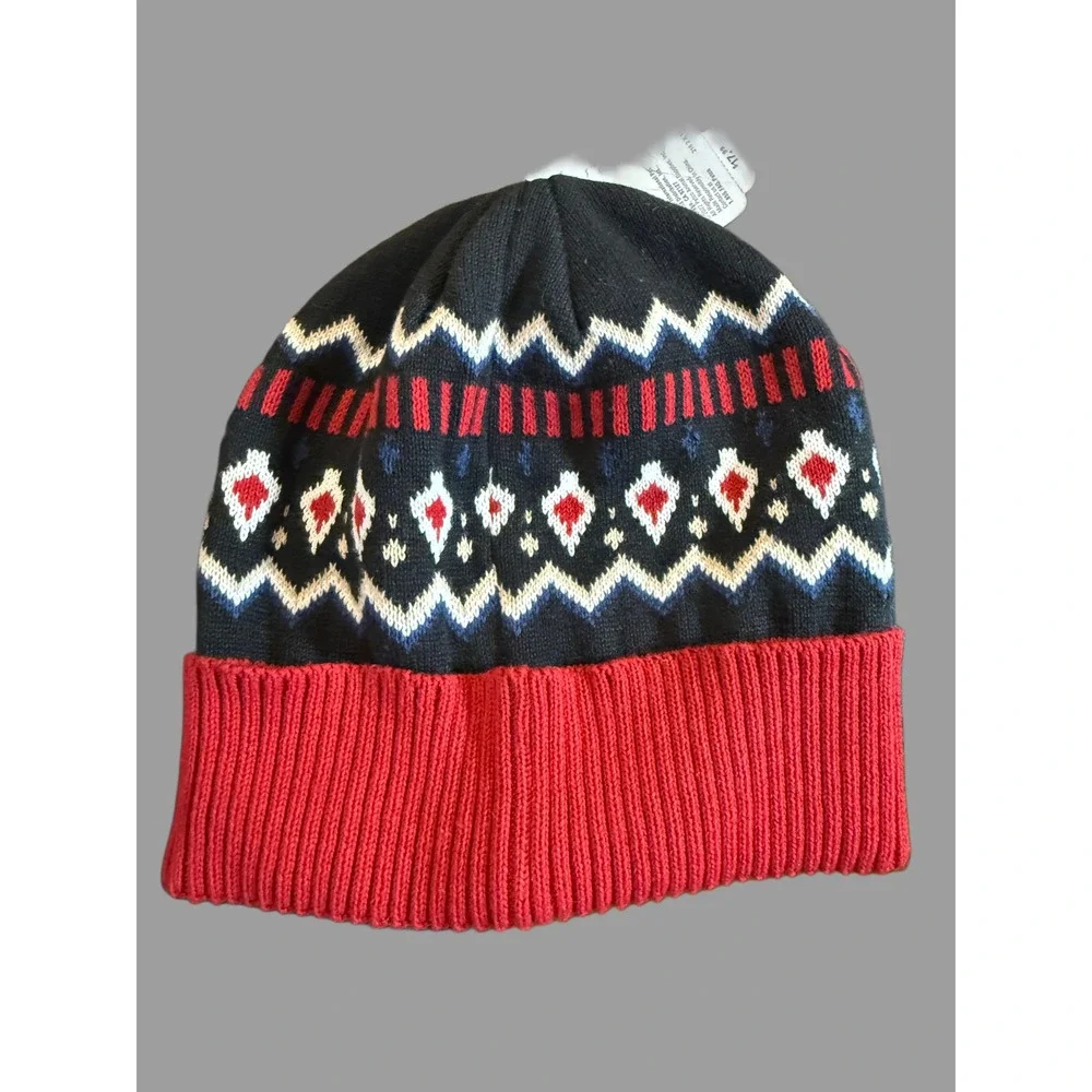 OS NWT Knit Beanie Hat Red Black Geometric Pattern Winter Warm